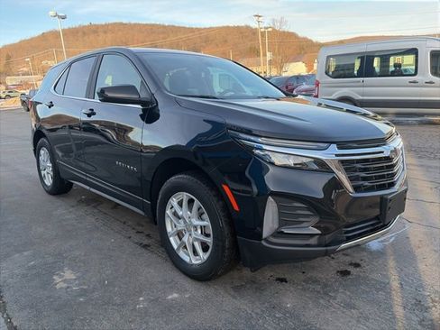 Used 2024 Chevrolet Equinox LT image 3