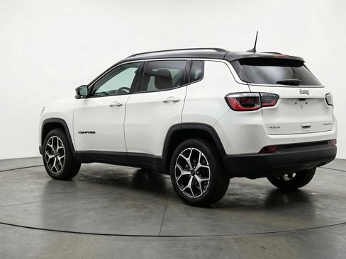 Used 2025 Jeep Compass Limited AWD/4WD image 6