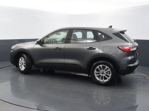 Used 2022 Ford Escape S image 5