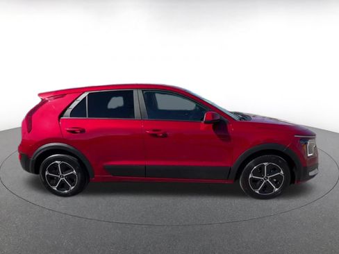 Used 2026 Kia Niro LX FWD image 16