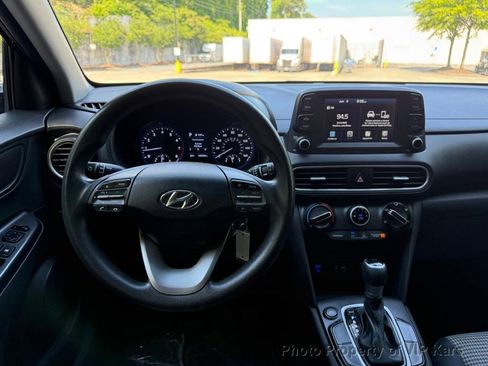 Used 2019 Hyundai Kona SE FWD image 17