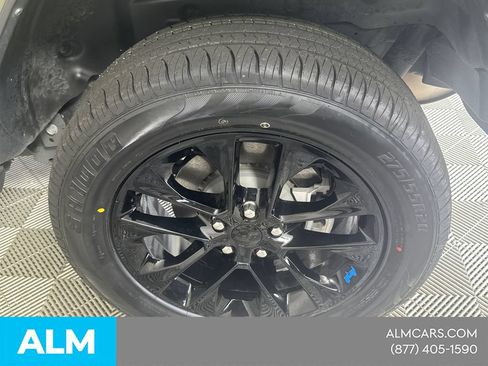 Used 2023 Jeep Wrangler Unlimited Sahara AWD/4WD image 22