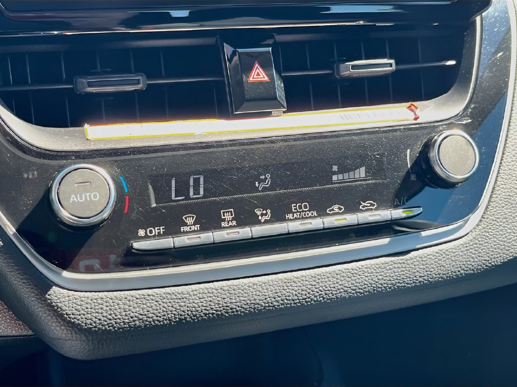 Used 2025 Toyota Corolla LE FWD image 15