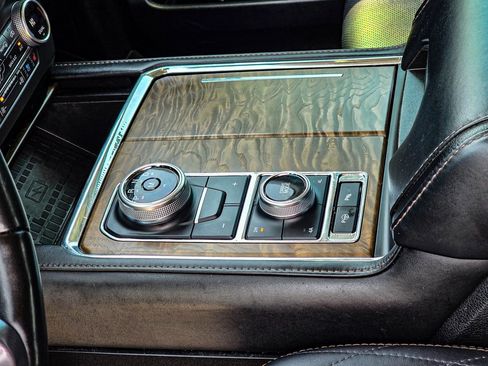 Used 2020 Ford Expedition Platinum image 21