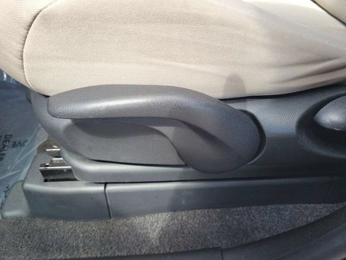 Used 2015 MAZDA MAZDA5 Sport FWD image 15