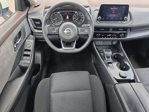 Used 2023 Nissan Rogue SV AWD/4WD image 12