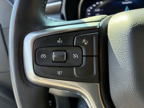 Used 2023 Chevrolet Suburban LT RWD image 30