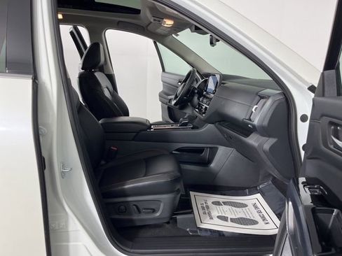 Used 2023 Nissan Pathfinder SL w/ SL Premium Package FWD image 41