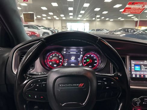 Used 2020 Dodge Charger SXT w/ Blacktop Package RWD image 17