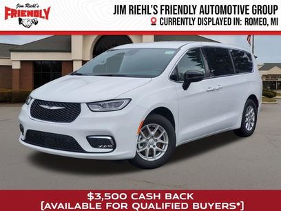 New 2026 Chrysler Pacifica Select