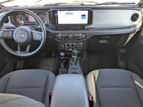 Certified 2025 Jeep Gladiator Nighthawk image 14