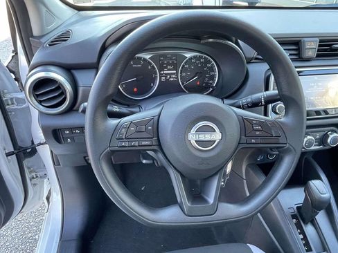 Used 2025 Nissan Versa S w/ Trunk Package image 19