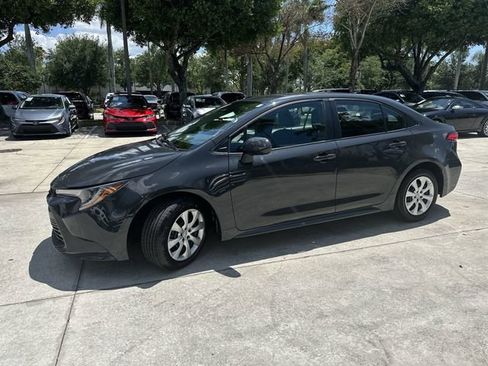 Used 2024 Toyota Corolla LE FWD image 32