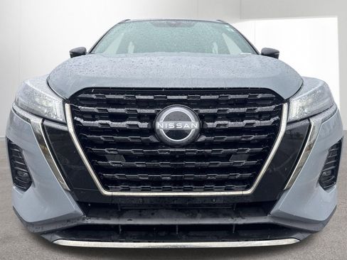 Used 2023 Nissan Kicks SR w/ SR Premium Package FWD image 36