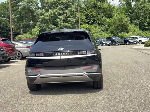 Used 2023 Hyundai Ioniq 5 SE w/ Cargo Package image 7