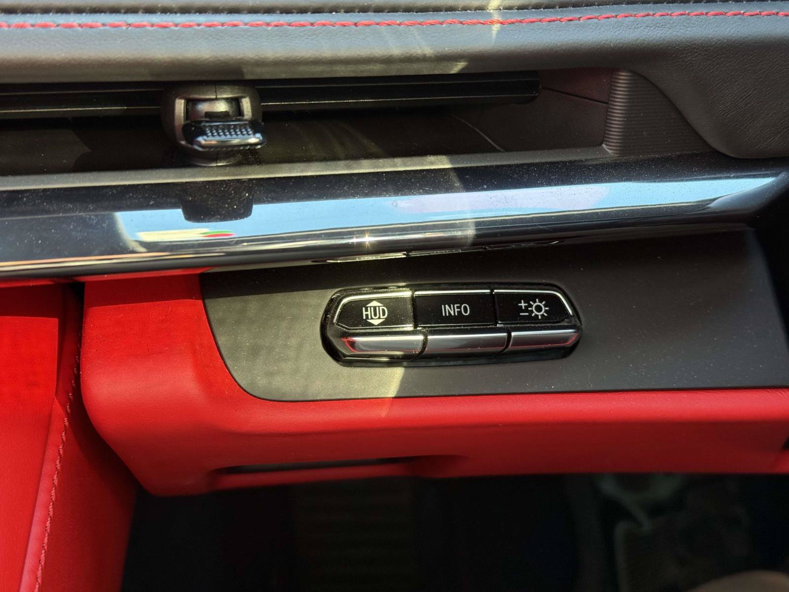 Used 2024 Chevrolet Corvette Stingray Premium Conv w/ Z51 Performance Package RWD image 21
