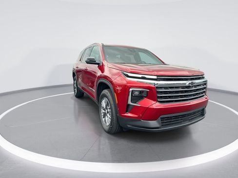 New 2025 Chevrolet Traverse LT w/ Enhanced Driving Package image 2