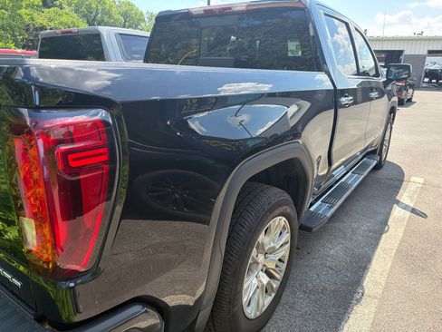 Used 2022 GMC Sierra 1500 Denali AWD/4WD image 22