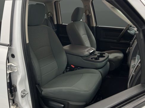 Used 2017 RAM 1500 Express w/ Express Value Package AWD/4WD image 19