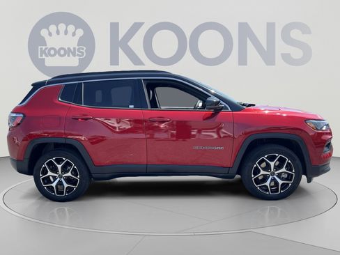 Used 2025 Jeep Compass Limited AWD/4WD image 8