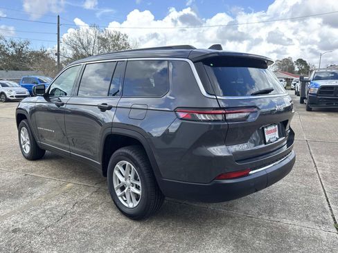 New 2026 Jeep Grand Cherokee L Laredo RWD image 4