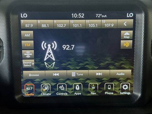 Used 2023 Jeep Wrangler Sahara w/ Cold Weather Group image 19