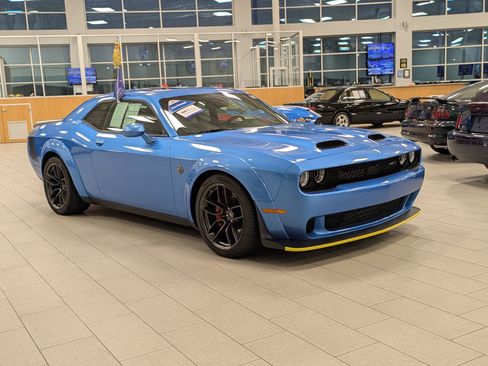 Used 2023 Dodge Challenger SRT Hellcat image 2