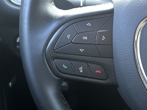 Used 2023 Dodge Challenger SXT image 20