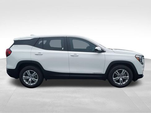 Used 2024 GMC Terrain SLE FWD image 6