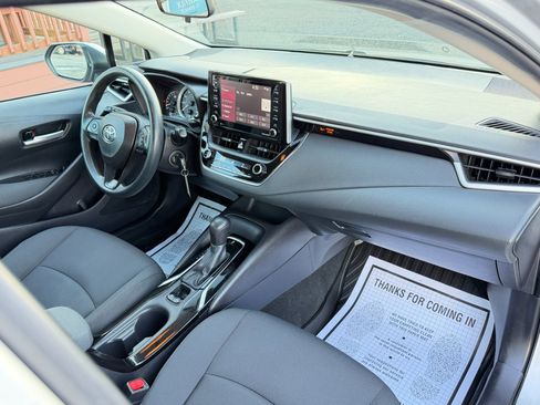 Used 2021 Toyota Corolla LE image 35