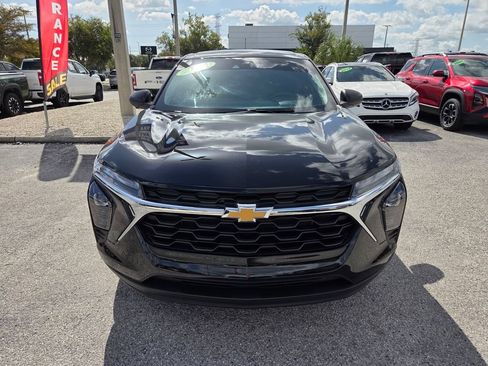 Certified 2024 Chevrolet Trax LS FWD image 17