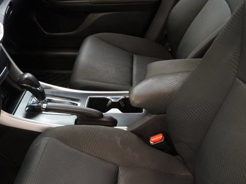 Used 2015 Honda Accord LX image 7