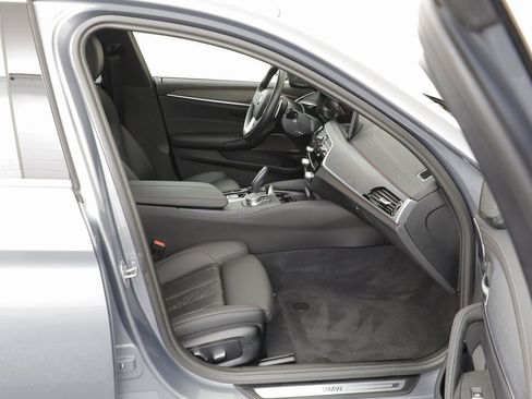 Certified 2023 BMW 530i xDrive w/ Premium Package image 21