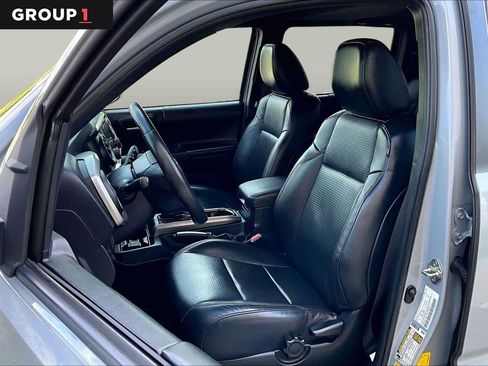 Certified 2018 Toyota Tacoma Limited AWD/4WD image 9