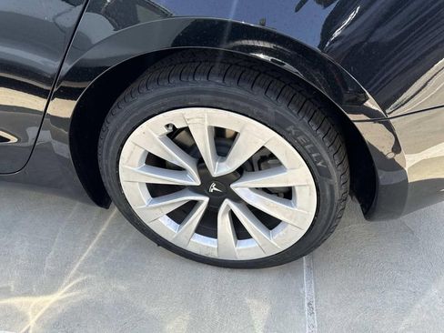 Used 2022 Tesla Model 3 Standard Range image 6