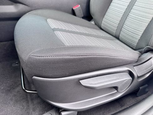 New 2026 Kia Sorento LX FWD image 24