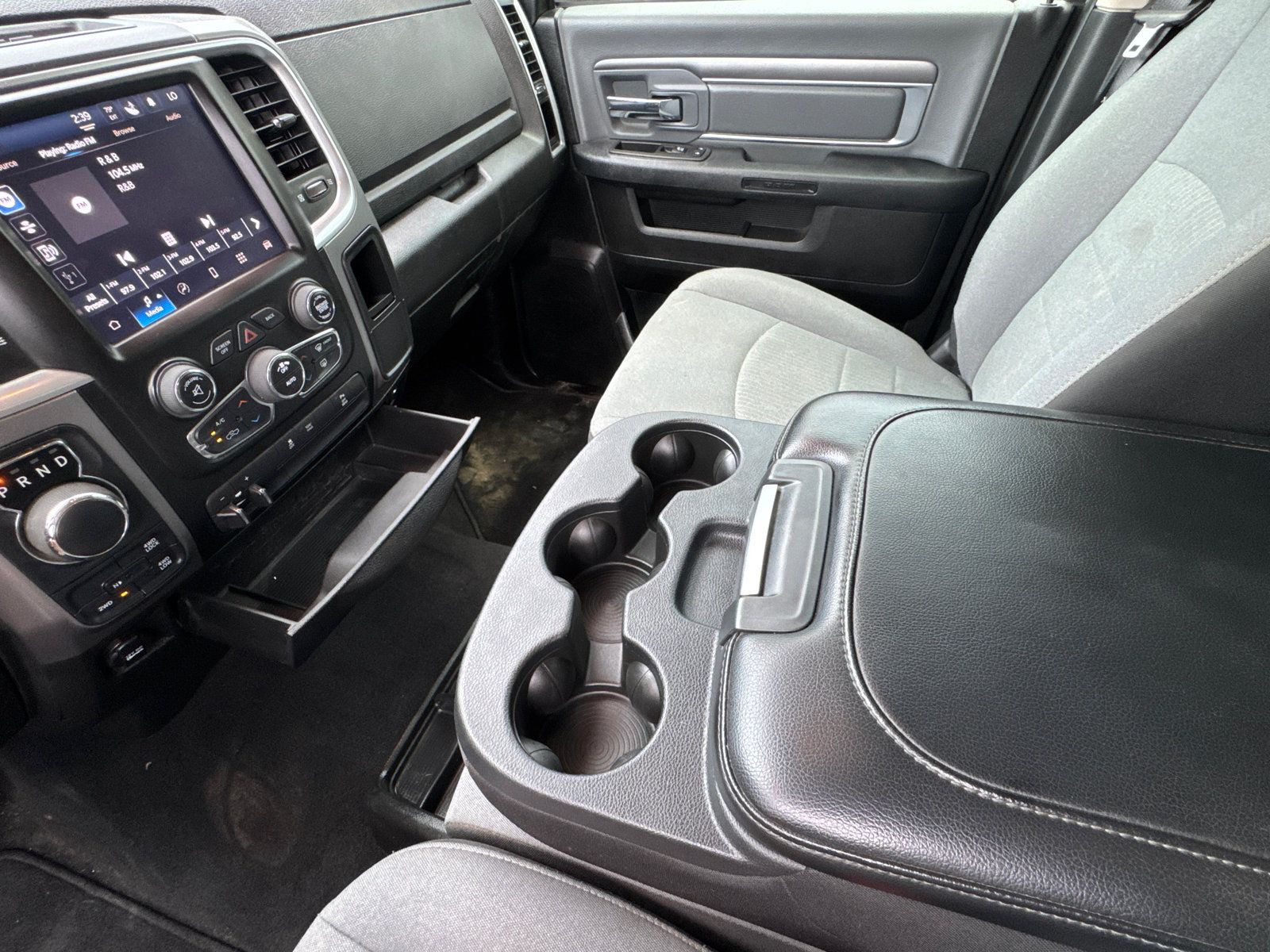 Used 2022 RAM 1500 Classic SLT w/ Electronics Group AWD/4WD image 29