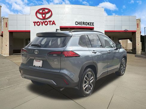 Used 2026 Toyota Corolla Cross XLE w/ Convenience Package AWD/4WD image 5