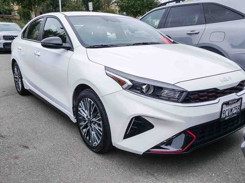 Used 2023 Kia Forte GT-Line FWD image 2