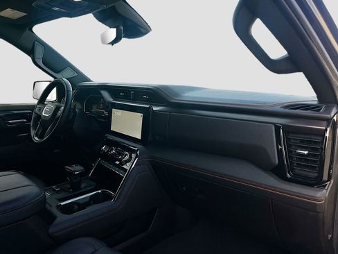 Used 2024 GMC Sierra 1500 AT4 w/ Technology Package image 30