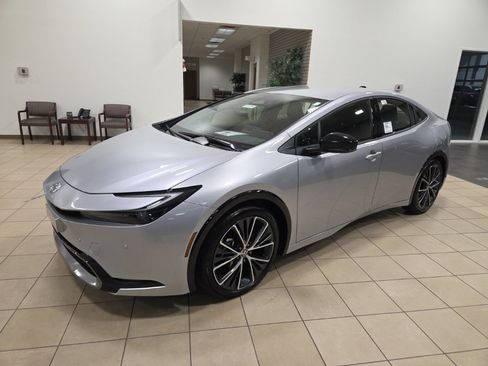 New 2026 Toyota Prius XLE image 3