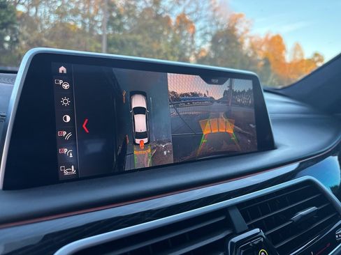 Used 2019 BMW 750i w/ Executive Package image 20