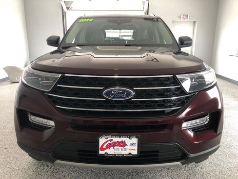 Used 2022 Ford Explorer XLT w/ Equipment Group 202A AWD/4WD image 6