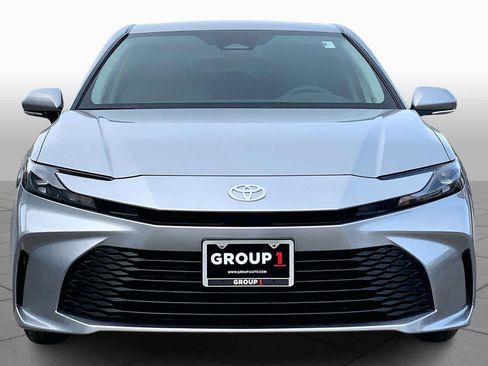 Used 2026 Toyota Camry LE image 3