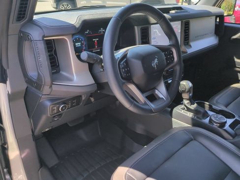Used 2025 Ford Bronco Outer Banks AWD/4WD image 10