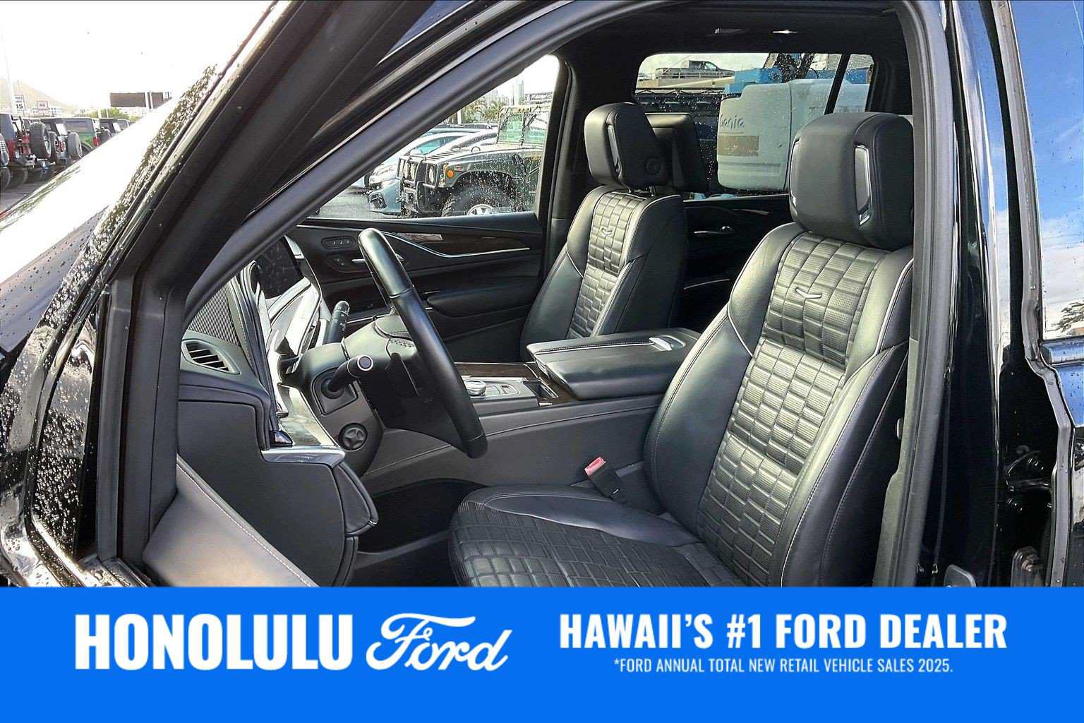 Used 2021 Cadillac Escalade ESV Sport Platinum w/ LPO, ONYX Package AWD/4WD image 11