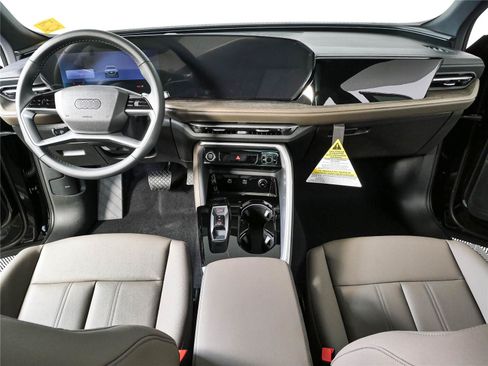 New 2026 Audi Q5 Premium AWD/4WD image 18