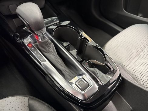 Used 2024 Chevrolet Trax LT w/ Driver Confidence Package image 29