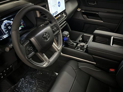 New 2026 Toyota Tundra Limited AWD/4WD image 9