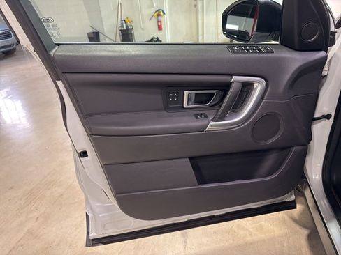 Used 2015 Land Rover Discovery Sport HSE AWD/4WD image 26
